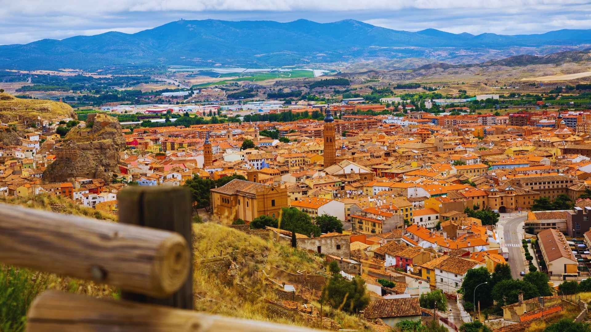 Calatayud vs. Zaragoza: ¿Por qué tu clínica de referencia está más cerca de lo que crees? - Dermayud